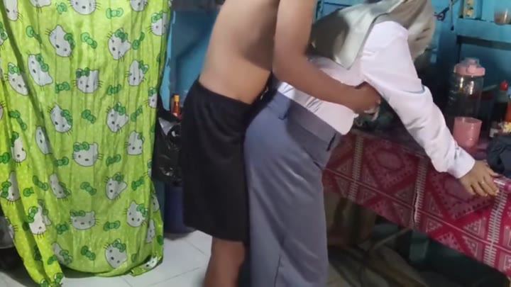 Bocil Lagi Masak Didapur Malah Digrepe