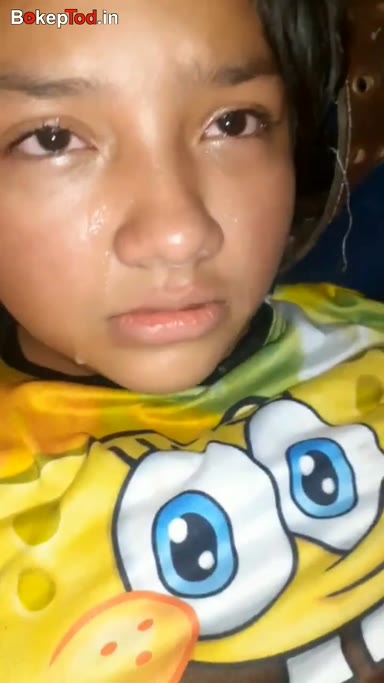 Bocil Baju Spongebob Nangis Dipaksa Ayah Tiri