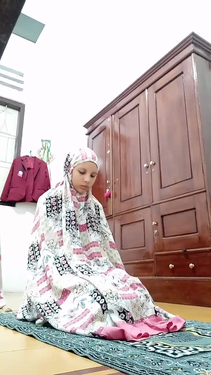 Bocil Mukenah Pink Viral Terbaru